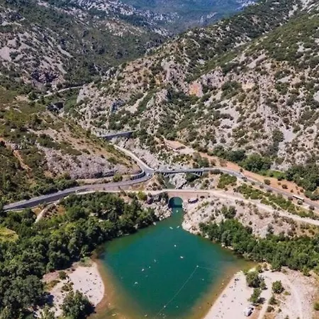 Le St Benoit Saint-Guilhem-le-Desert