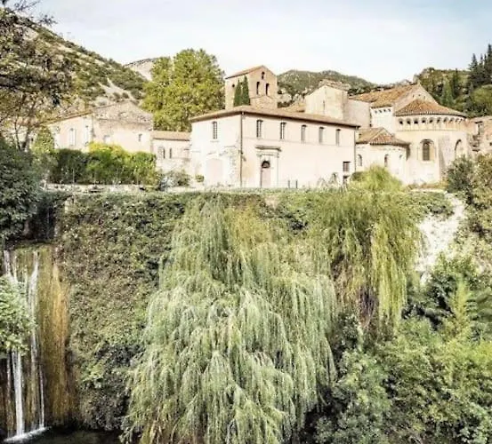 Le St Benoit * Saint-Guilhem-le-Desert